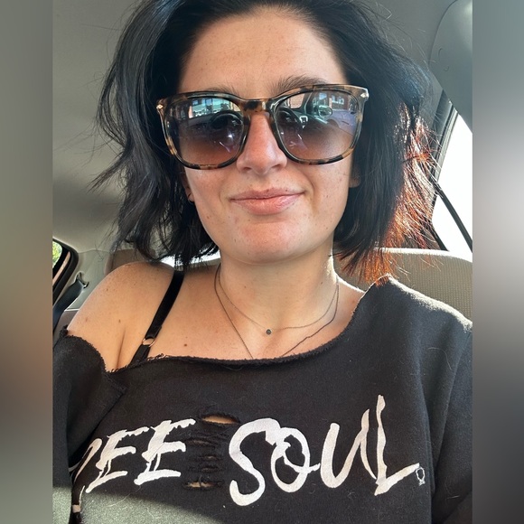 Meet your Posher, Melissa - Picture 5 of 7